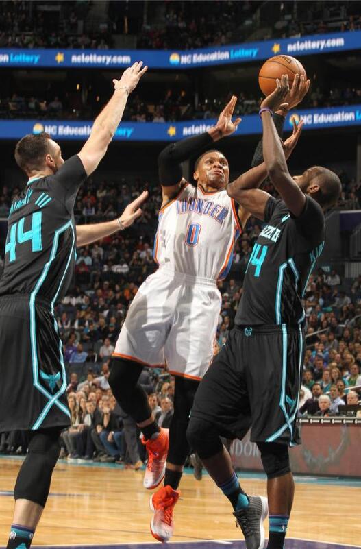 锋时表现出 锋时表现出