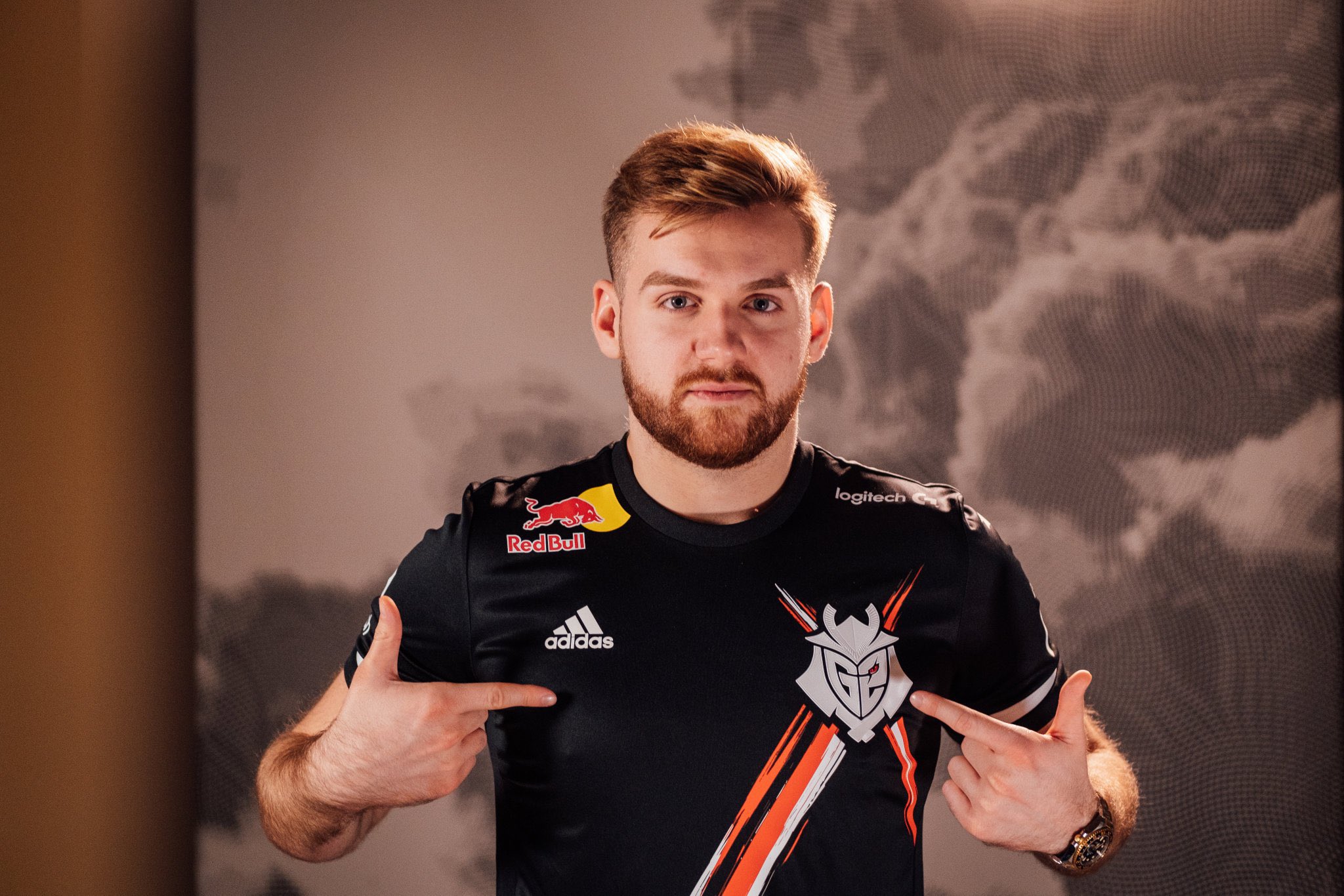 后突然前扑 后突然前扑